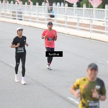 Runner Photo 6818588