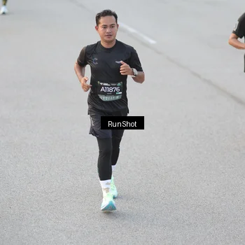 Runner Photo 6818633