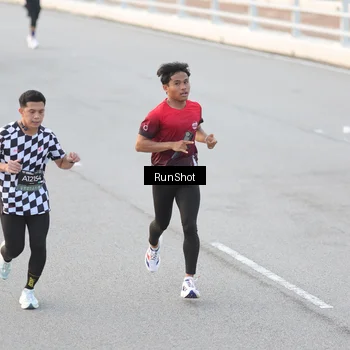 Runner Photo 6818656