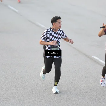 Runner Photo 6818687