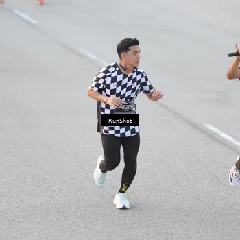 Runner Photo 6818703