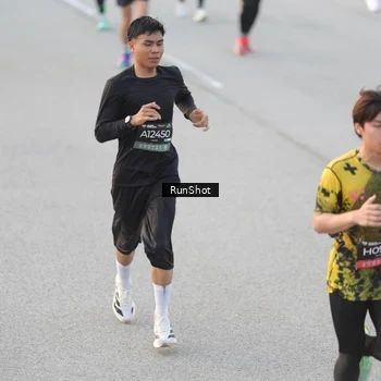 Runner Photo 6818755