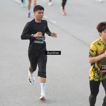 Runner Photo 6818765