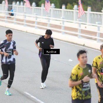 Runner Photo 6818829