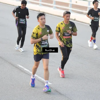 Runner Photo 6818832