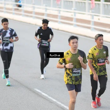 Runner Photo 6818843