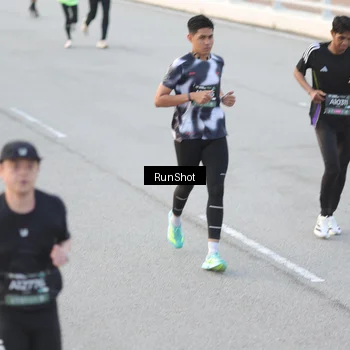 Runner Photo 6818856