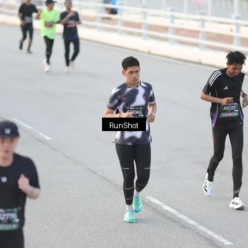 Runner Photo 6818880