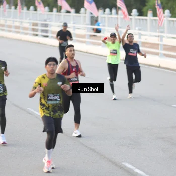 Runner Photo 6818893