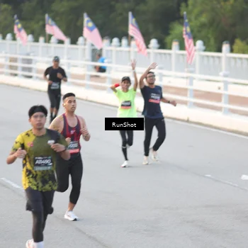 Runner Photo 6818896