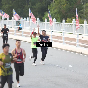 Runner Photo 6818905