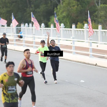 Runner Photo 6818914
