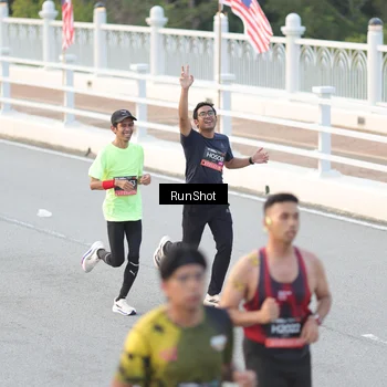Runner Photo 6818924