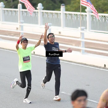 Runner Photo 6818946