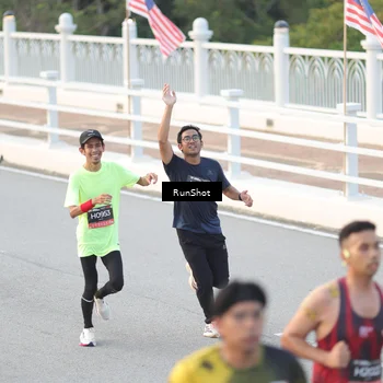 Runner Photo 6818951