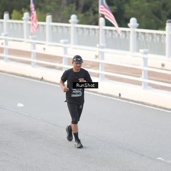 Runner Photo 6819000
