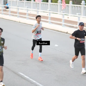Runner Photo 6819096