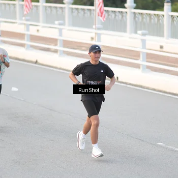 Runner Photo 6819112