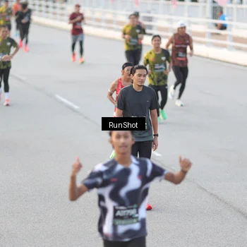 Runner Photo 6819174