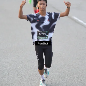 Runner Photo 6819196