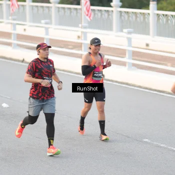 Runner Photo 6819315