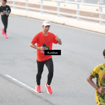 Runner Photo 6819338