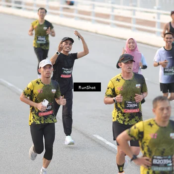 Runner Photo 6819365