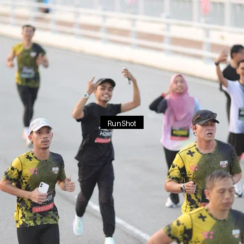 Runner Photo 6819372