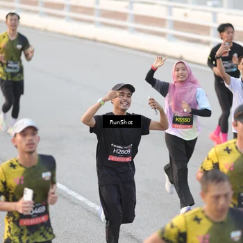 Runner Photo 6819376