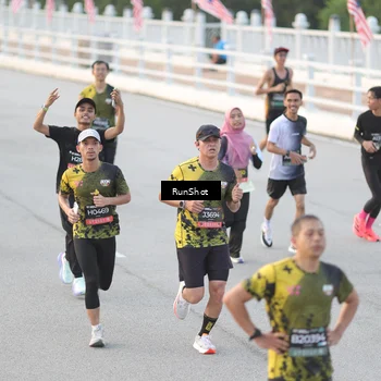 Runner Photo 6819387