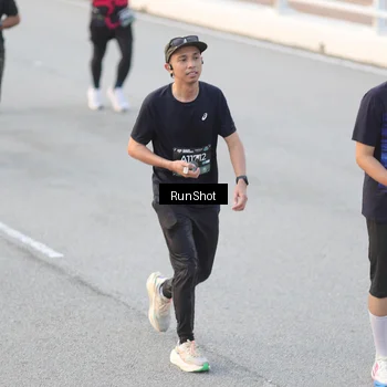 Runner Photo 6819537