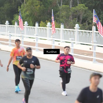 Runner Photo 6819539