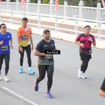 Runner Photo 6819549