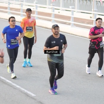 Runner Photo 6819553