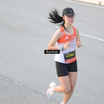 Runner Photo 6820002