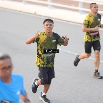 Runner Photo 6820335