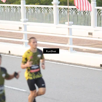 Runner Photo 6820368