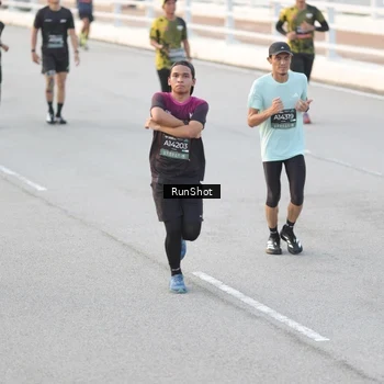 Runner Photo 6820440