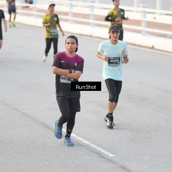 Runner Photo 6820470