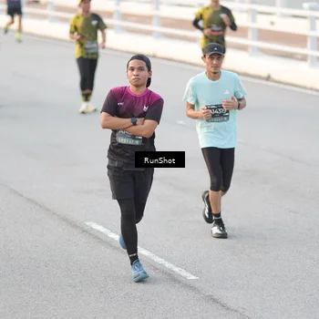 Runner Photo 6820504