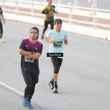 Runner Photo 6820564