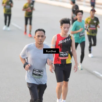 Runner Photo 6820673