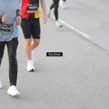 Runner Photo 6820750