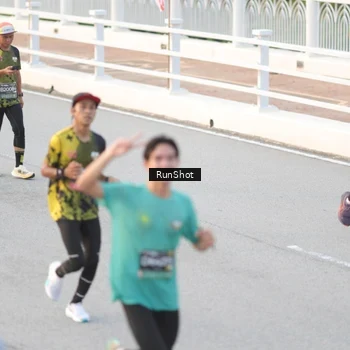 Runner Photo 6820844