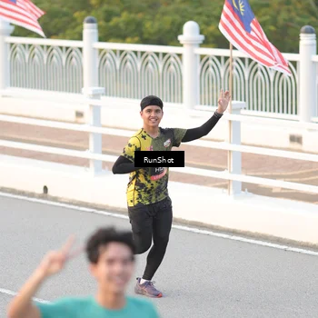 Runner Photo 6820935
