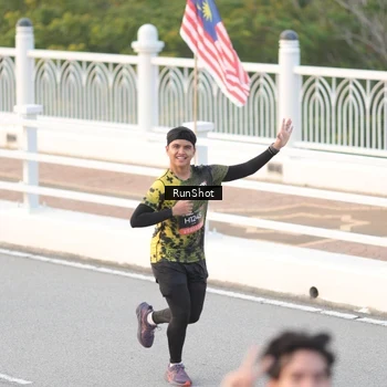 Runner Photo 6820995
