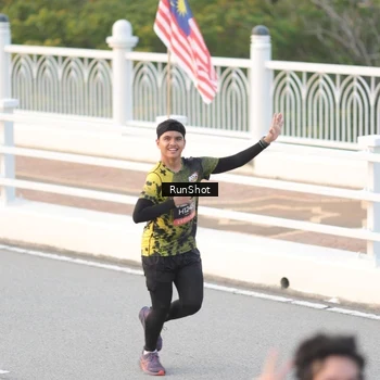 Runner Photo 6821004