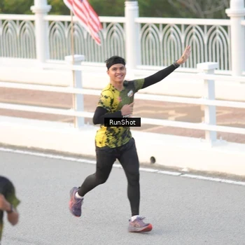 Runner Photo 6821042
