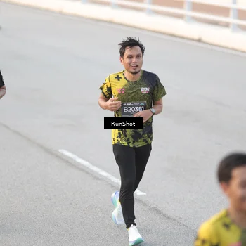 Runner Photo 6821347