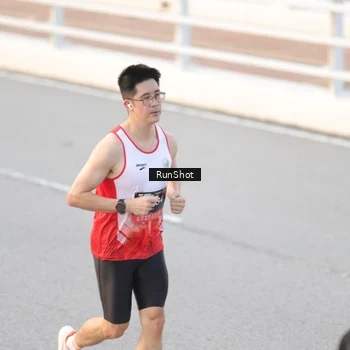 Runner Photo 6822304